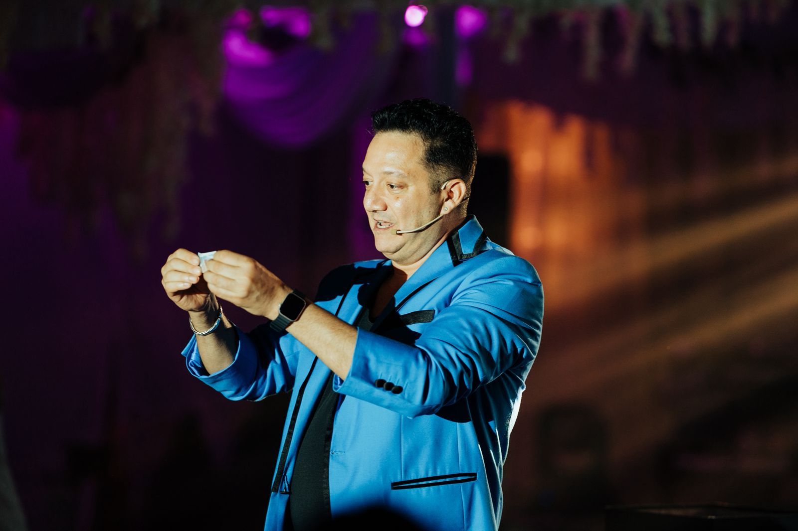 Dramatic illusion mid-performance